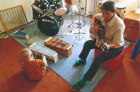 Musiktherapeutin Andrea Geis